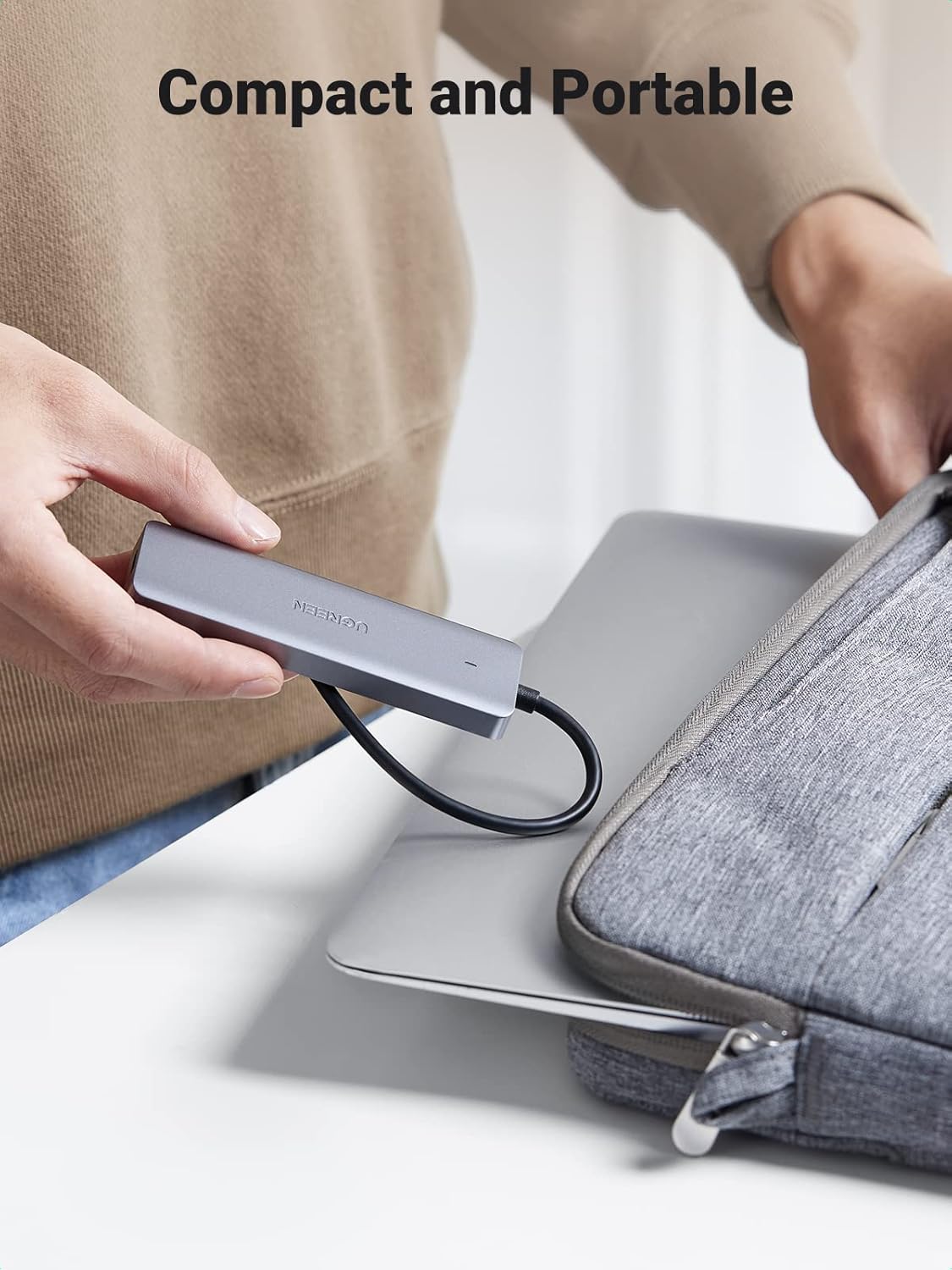 Detalle 2 de UGREEN USB C Hub 4‑port 5Gbps