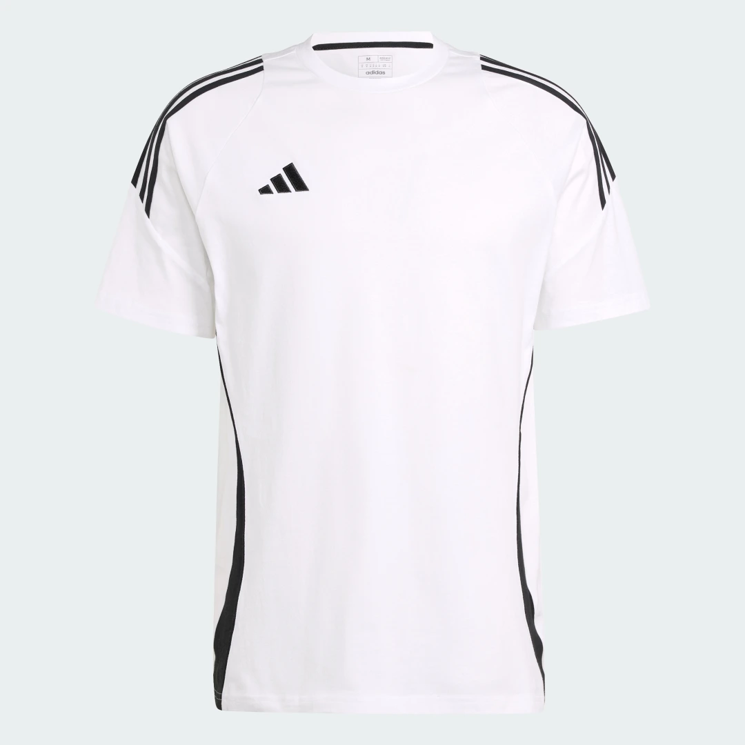 Detalle de Camiseta Tiro 24 de Adidas – versión en blanco para entrenar con comodidad
