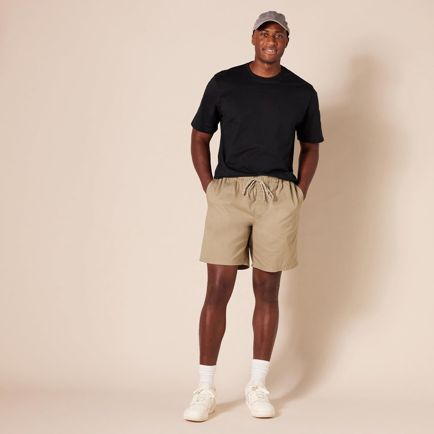 Thumbnail 5 de Amazon Essentials Herren Relaxed-Fit-Wandershorts mit Kordelzug, 20 cm In Übergröße