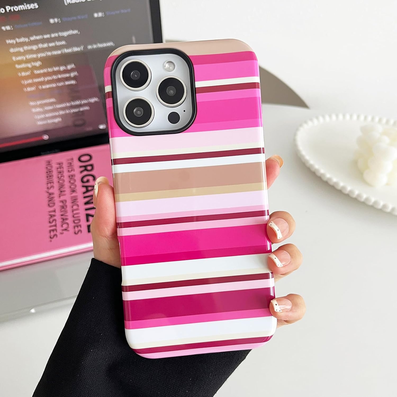 Detalle de Sayoaho iPhone 16 Pro Case, Pink Striped Retro Design, TPU Edge and PC Back