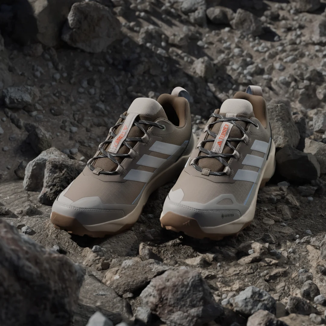 Detalle 2 de Adidas Terrex Skychaser AX5 GORE-TEX: zapatilla de senderismo para rutas técnicas