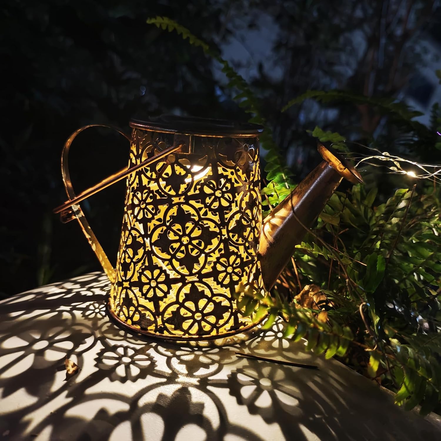 Detalle 2 de Watering Can Light Solar LED Outdoor Clover Shower Light (IP65 Waterproof, bracket included)