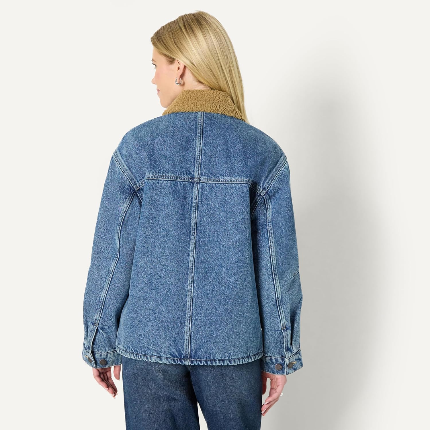 Detalle de Amazon Essentials Women's Oversized-Fit Faux-Shearling Denim Jacket