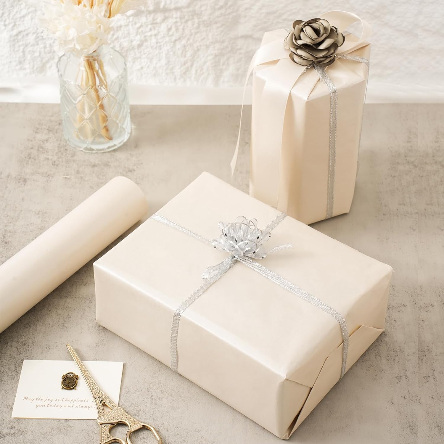 Detalle de Off White Wrapping Paper Roll, Reversible Pearly-Lustre – 43cm x 10m