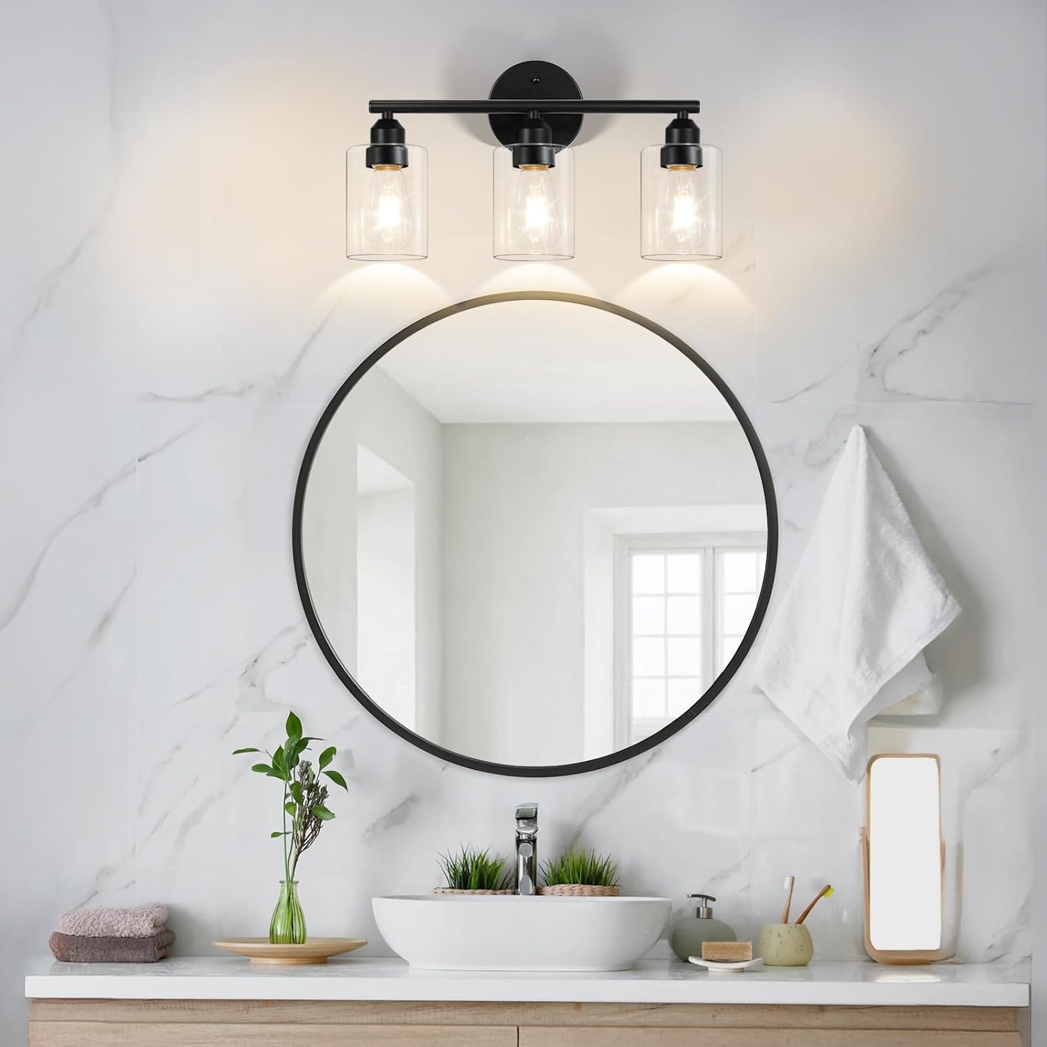 Detalle de Percantis WL1-01 3-Light Bathroom Vanity Light, Black Metal, Clear Glass Shades