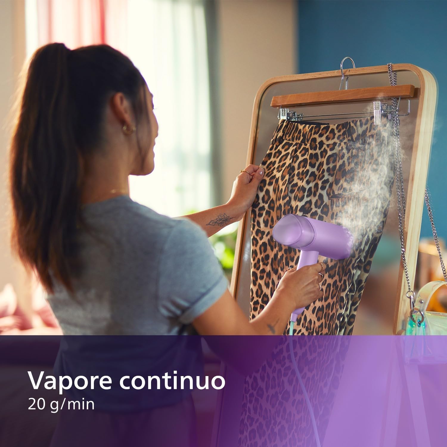 Detalle de Philips Serie 3000 Stiratrice verticale a vapore STH3010/30: 1000 W, serbatoio estraibile 100 ml, peso 630 g