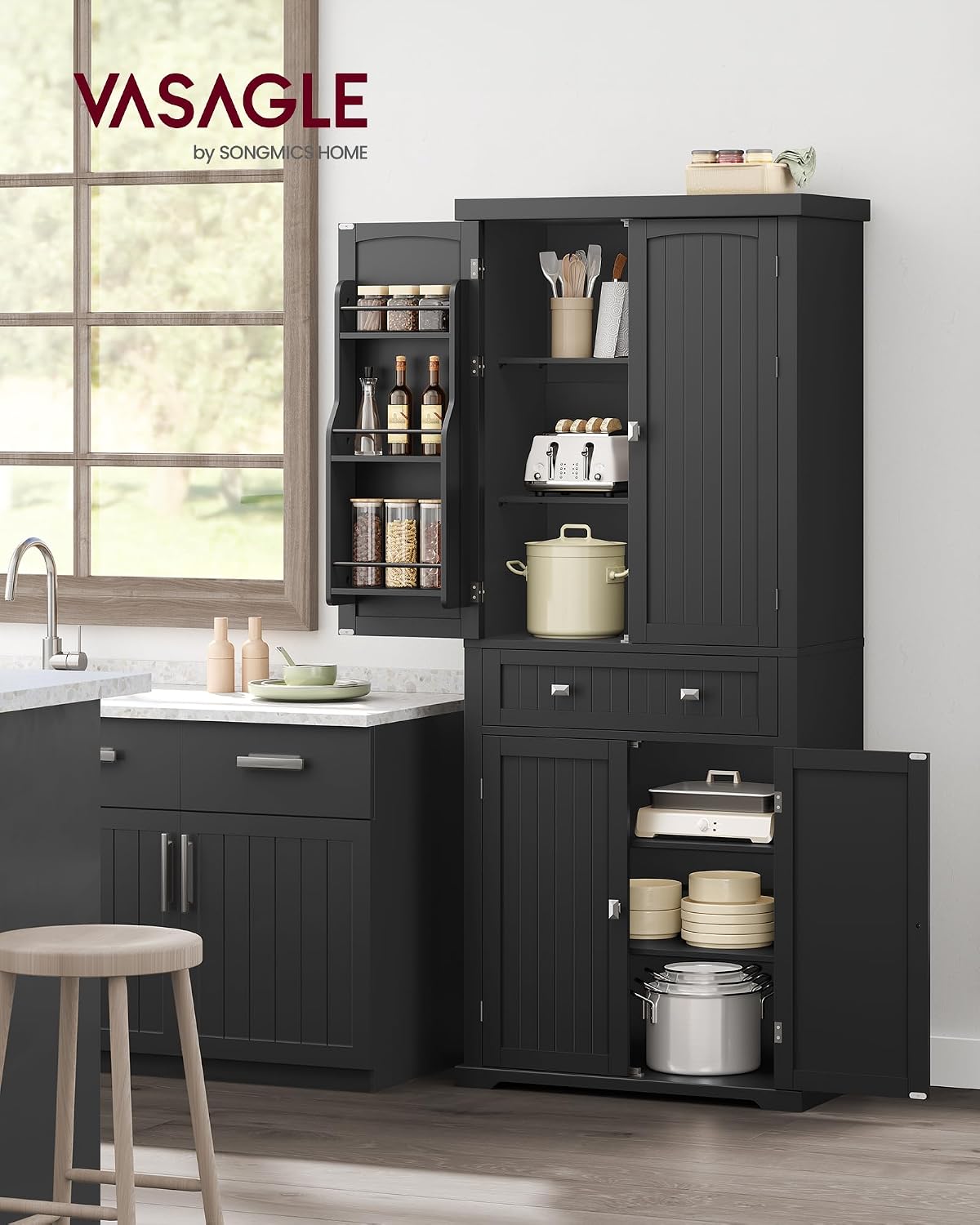 Detalle de VASAGLE Pantry Cabinet UBBC561B12