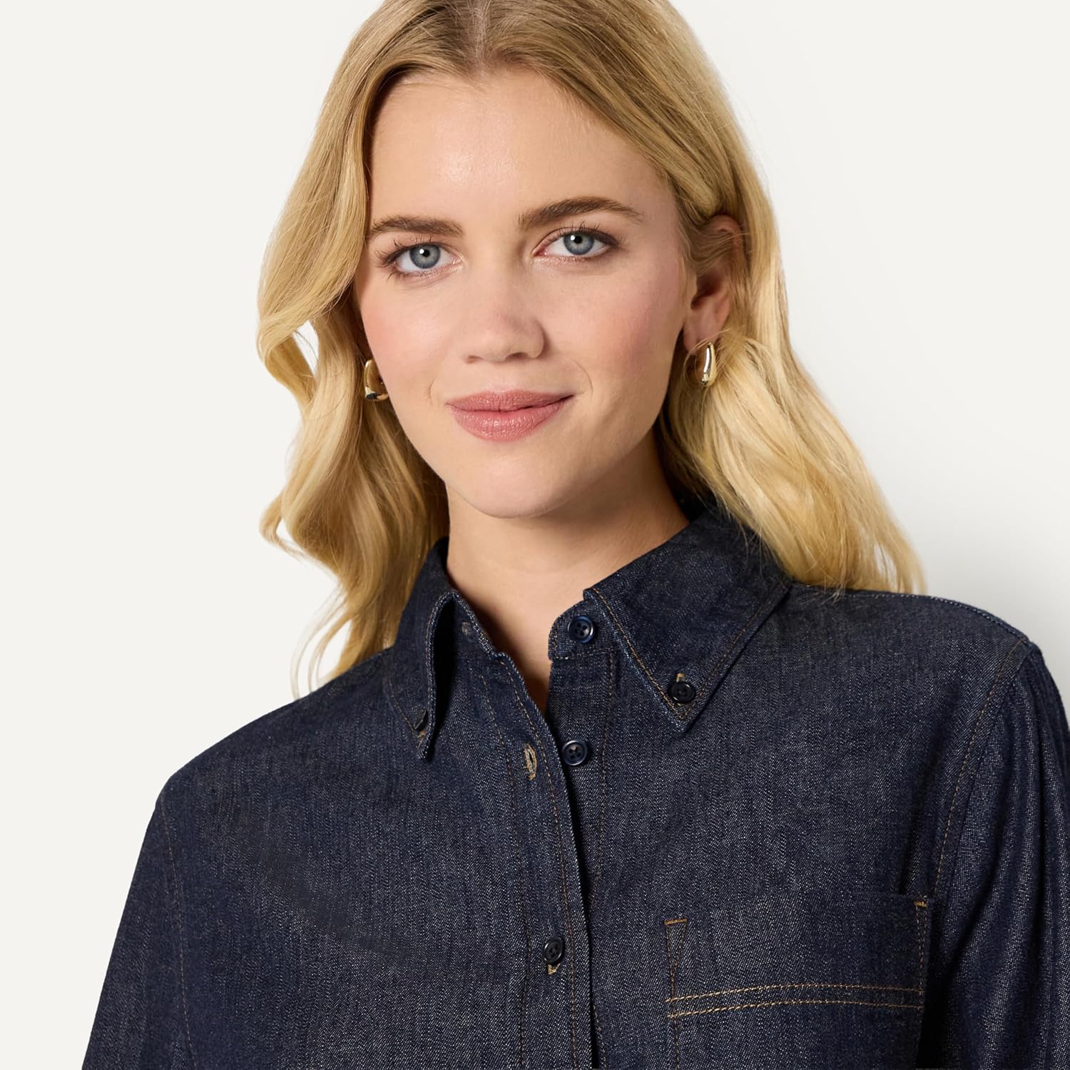Thumbnail 2 de Amazon Essentials Damen Oversize-Denimhemd mit Knopfleiste (Denim-Chambray)