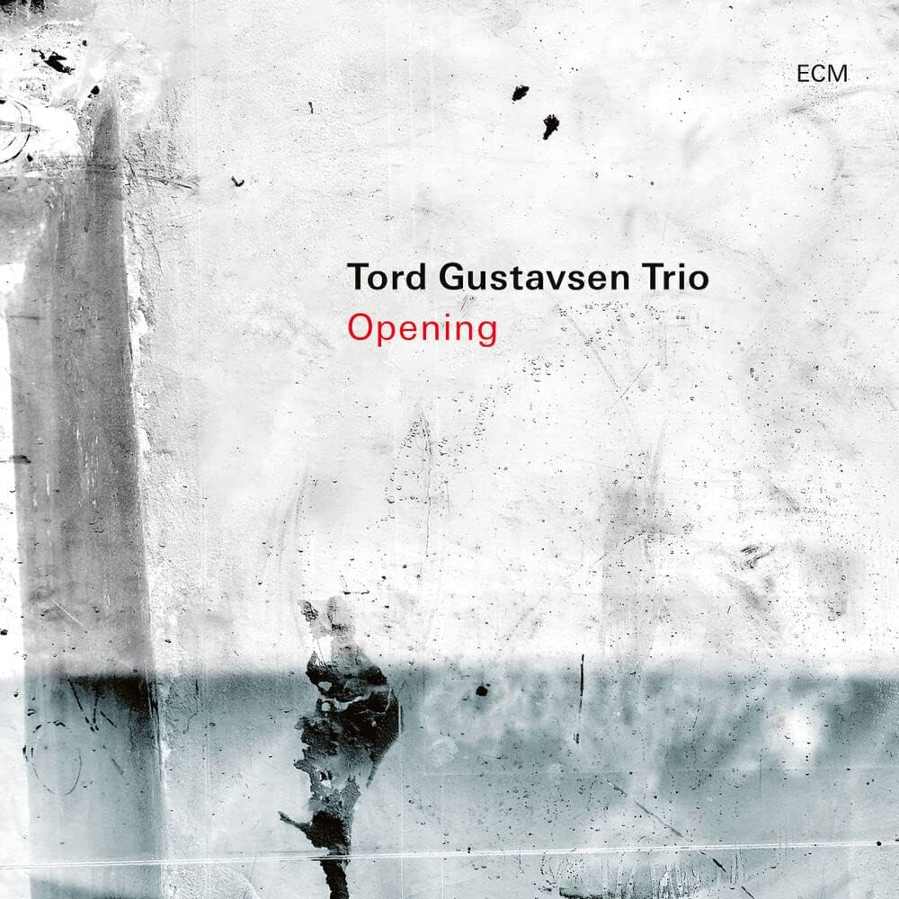 Detalle de Tord Gustavsen Trio『Opening』ジャズ・ピアノ・トリオ作品、繊細でリリカルな旋律を楽しむアルバム