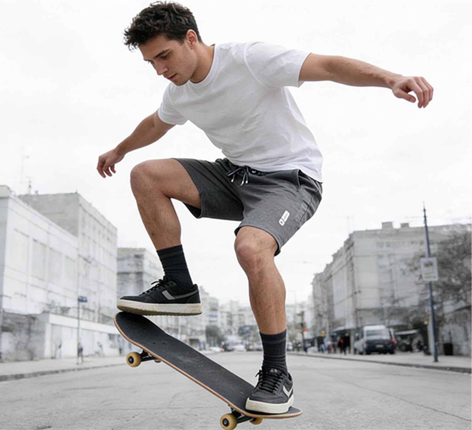 Detalle de FizzPop Mens Shorts with Zip Pockets: Practical Summer Gym and Outdoor Wear