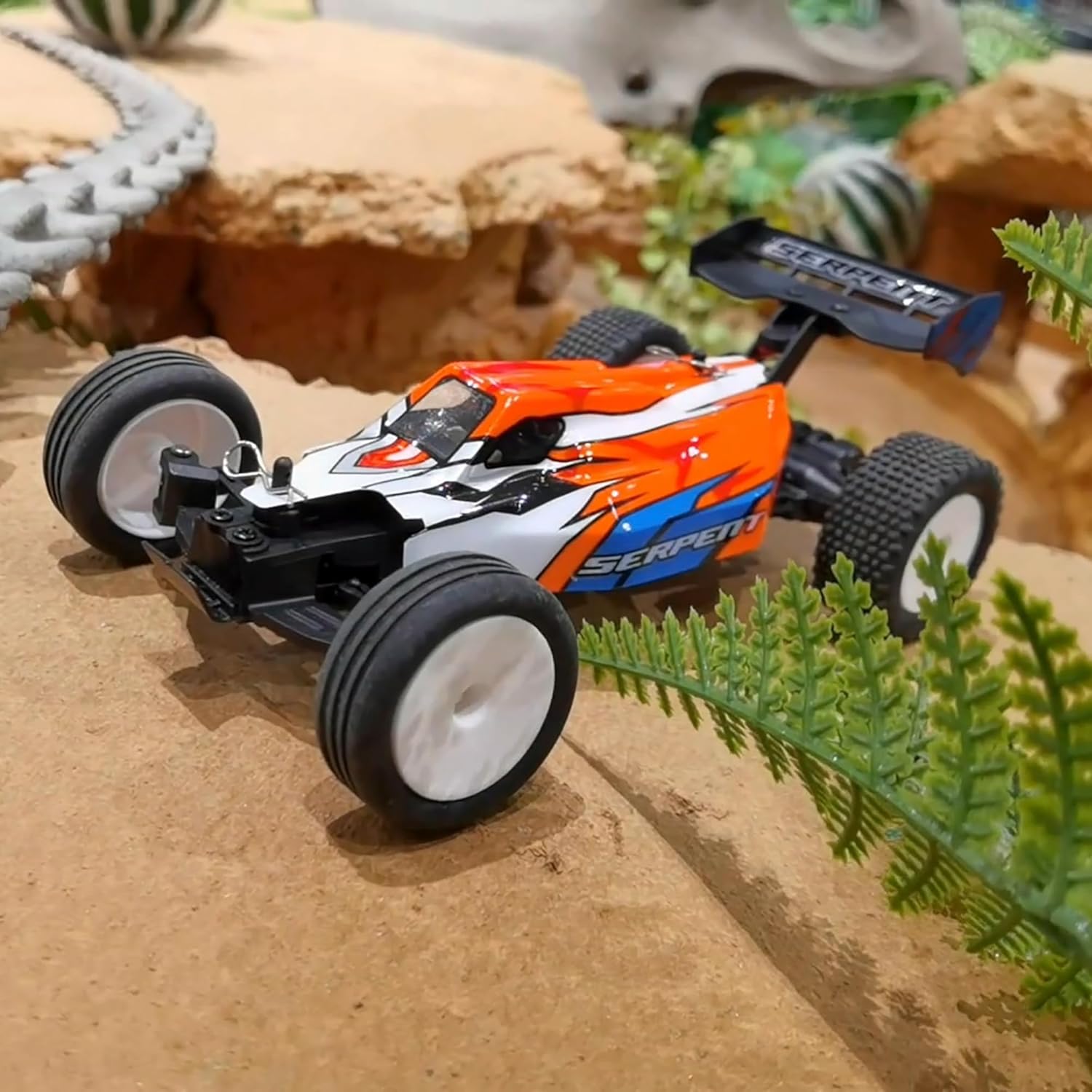 Thumbnail 5 de Serpent 1/24 Mini RC Offroad Buggy RTR: verità su potenza, agilità e divertimento