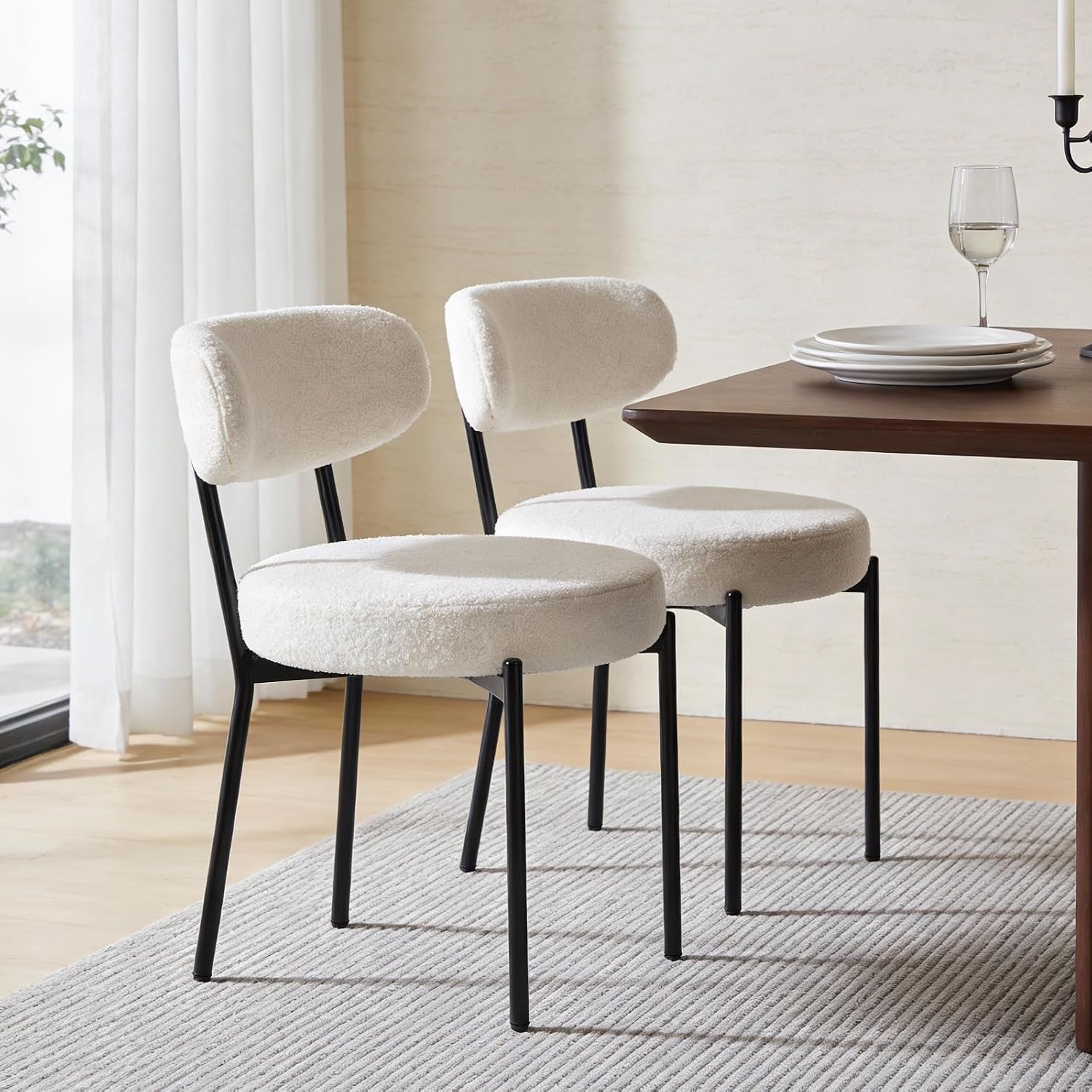 Detalle de OLIXIS Dining Chairs in Boucle Fabric