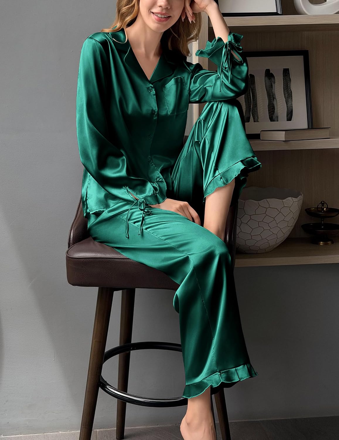 Detalle 2 de Ekouaer Women's Satin Pajama Set
