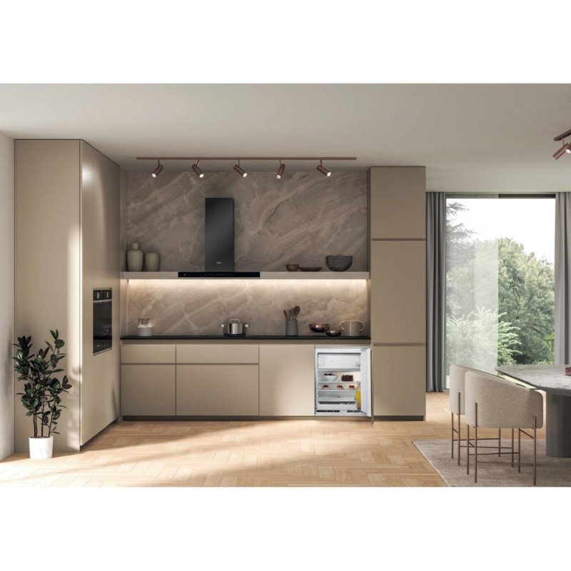 Detalle de Whirlpool WBUF011 Defrost: Frigorífico integrado de una puerta, 126 L, 81,5 cm, Gris