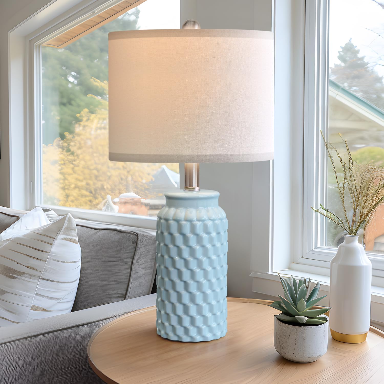 Detalle 2 de USumkky 20.5" Light Blue Ceramic Table Lamps, Set of 2 with Linen Shades