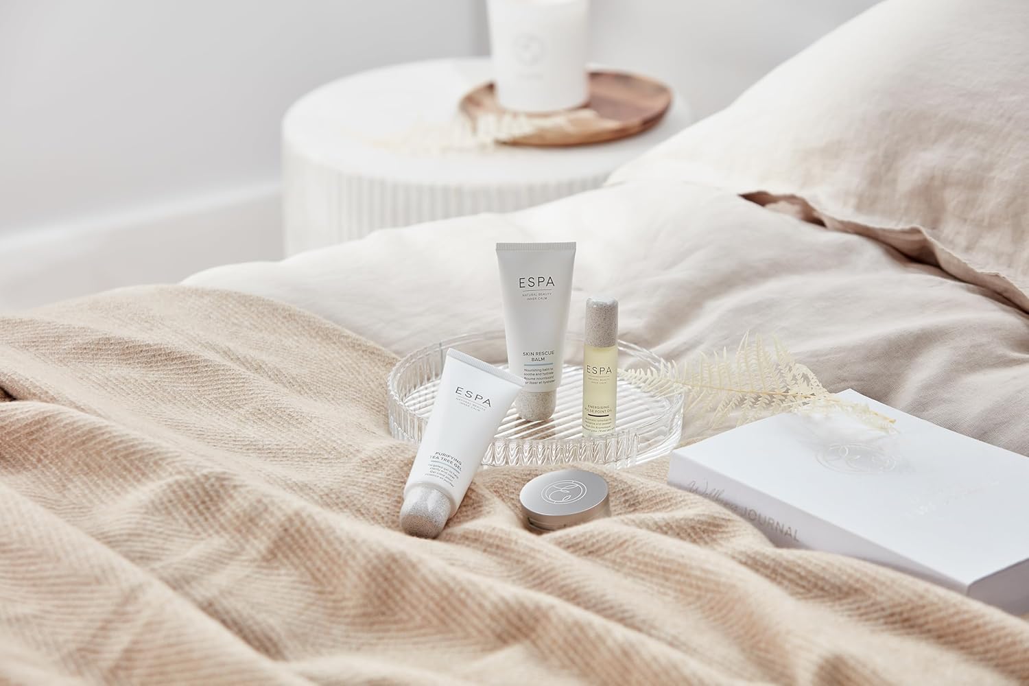 Thumbnail 4 de ESPA Pomelo Lip Balm – 10 g, Wild Mango, Grapefruit & Pomegranate