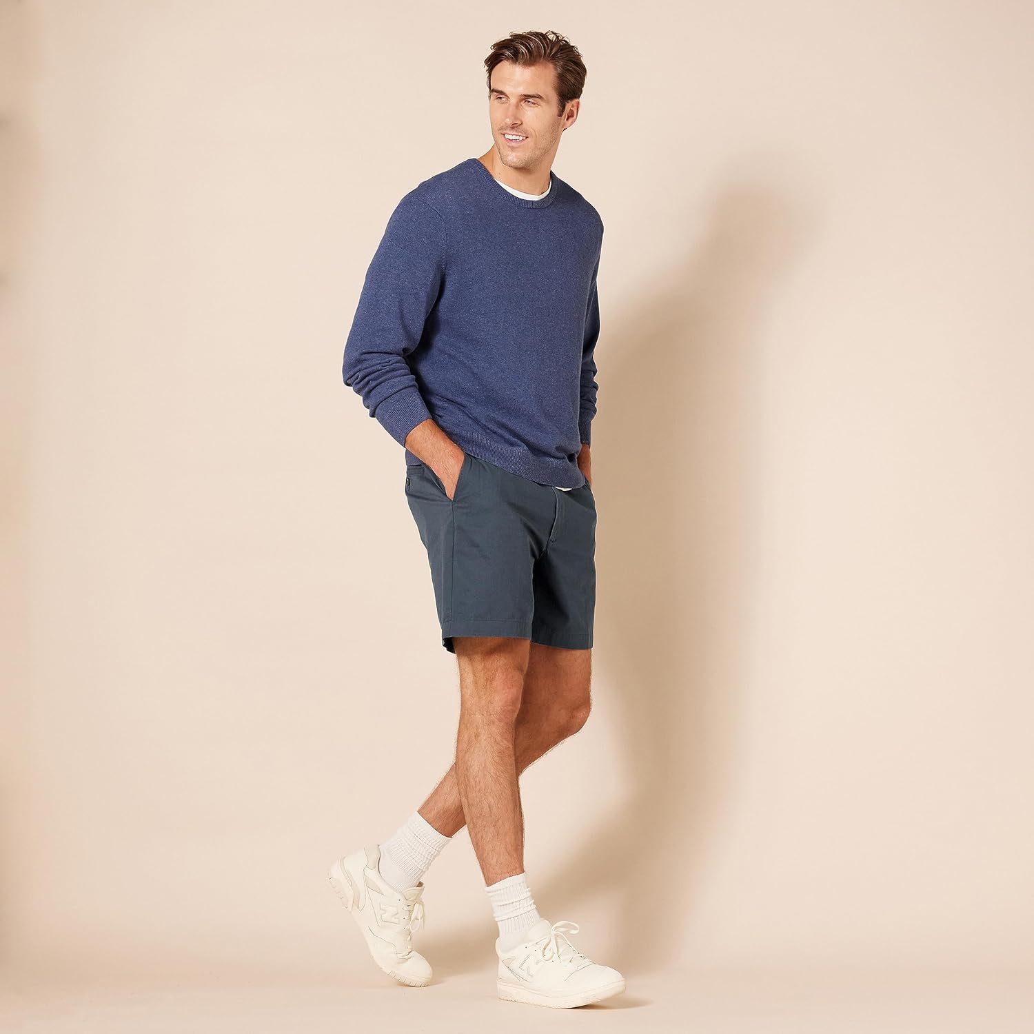 Thumbnail 6 de Amazon Essentials Classic Fit 7-Inch Men's Chino Shorts