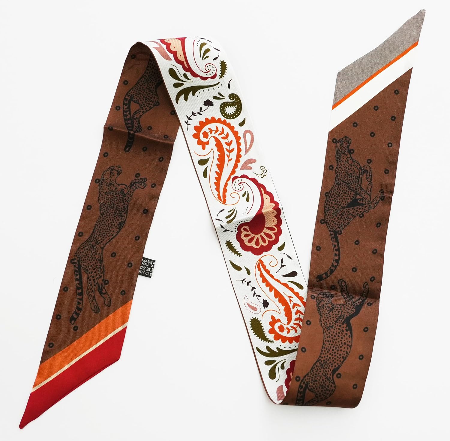 Detalle de JERLA Silk Scarf, 100% Mulberry Silk