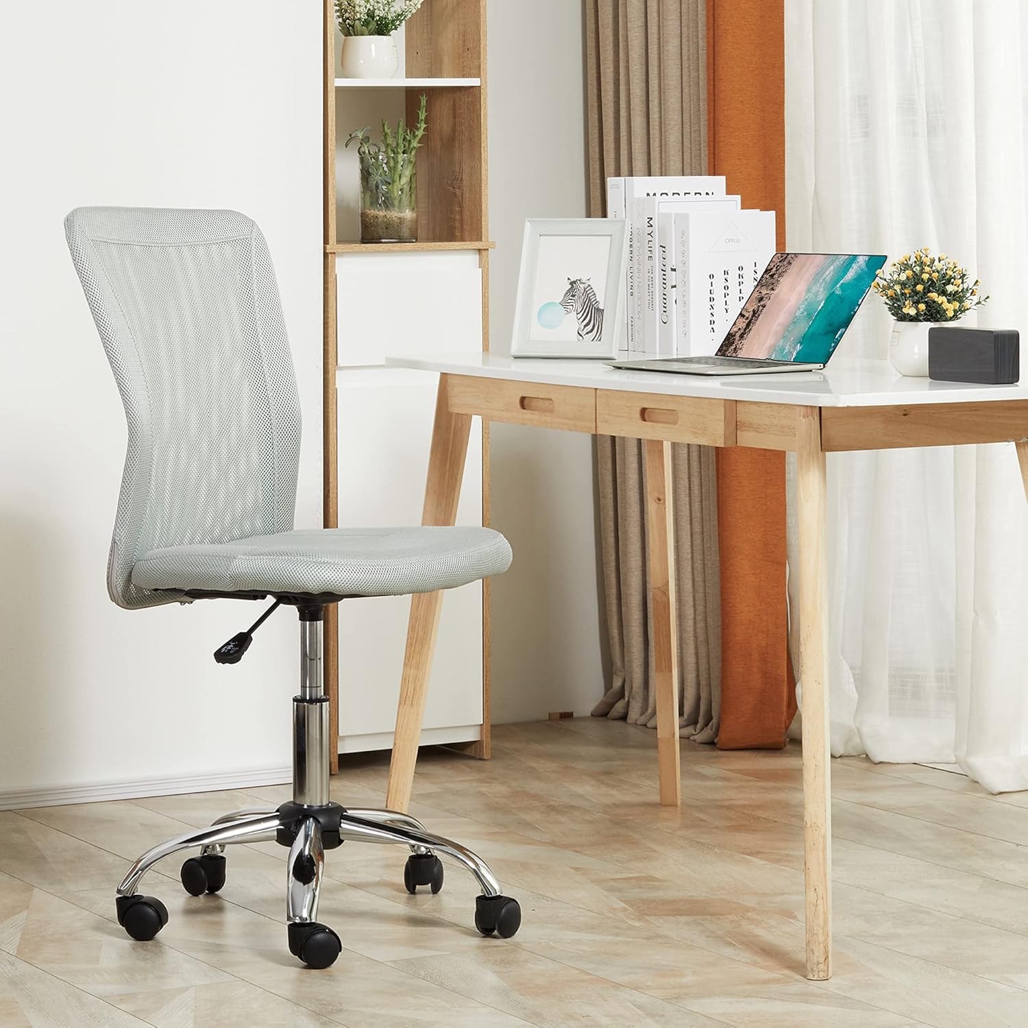 Thumbnail 1 de Vinsetto Chaise de Bureau Ergonomique, Fauteuil à Hauteur Réglable et Piètement Chromé – Maille Gris