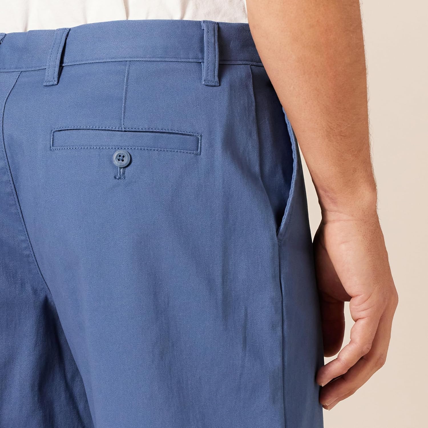 Thumbnail 3 de Amazon Essentials Men's Classic-Fit 9" Comfort Stretch Chino Shorts
