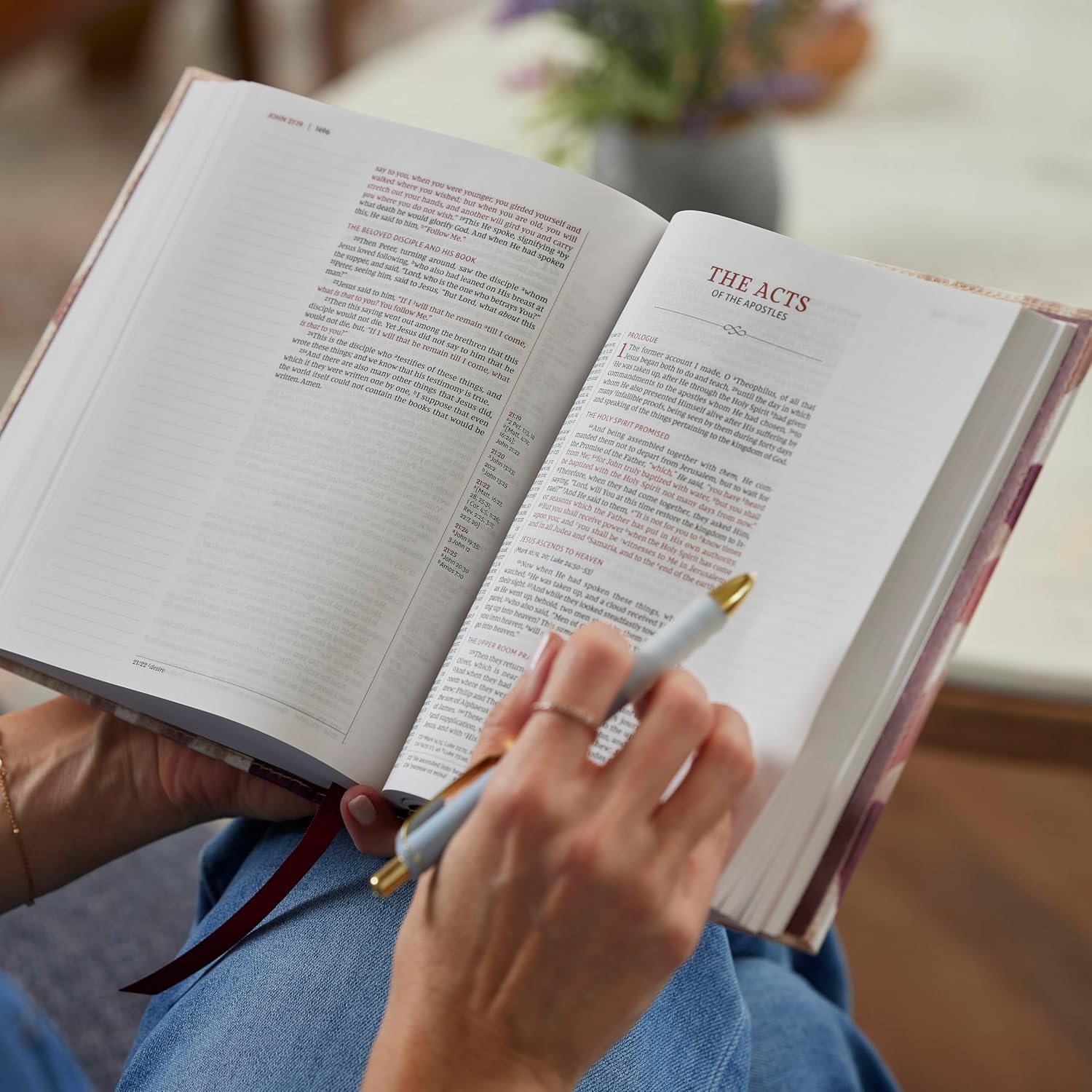 Thumbnail 6 de Thomas Nelson NKJV Journal the Word Reference Bible, Brown Leathersoft, Red Letter