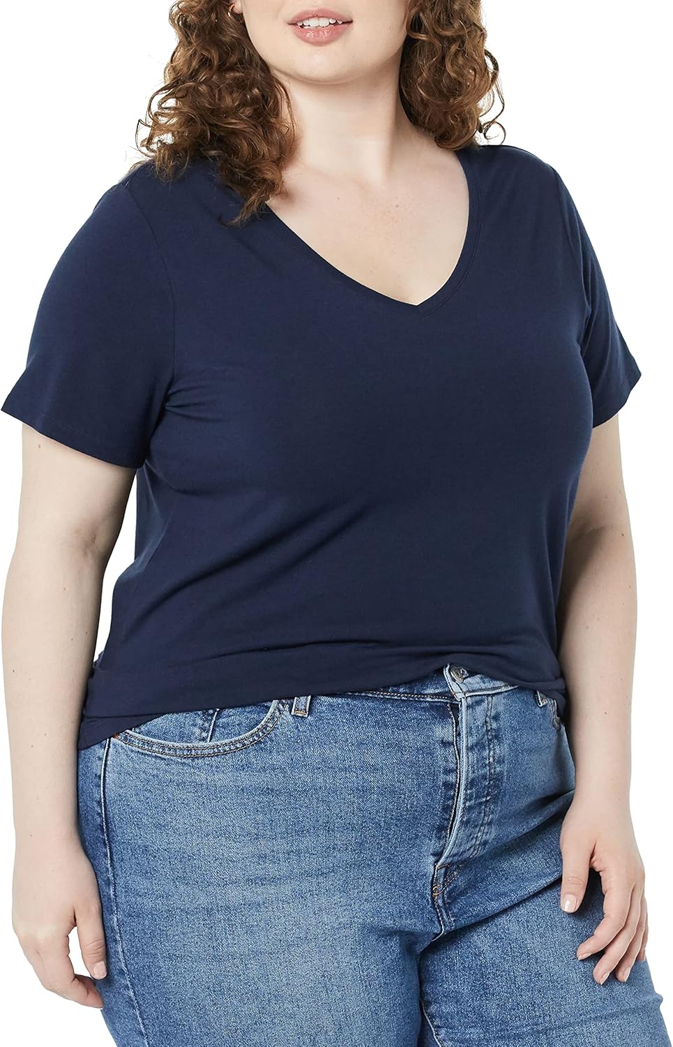 Thumbnail 1 de Amazon Essentials Women's Plus Size Short-Sleeve V-Neck T-Shirt, Multipacks