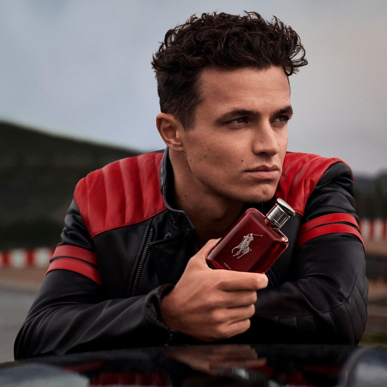 Thumbnail 6 de Ralph Lauren Polo Red Parfum für Herren – würziger Duft mit Absinth, Blutorange und Zedernholz (125 ml)