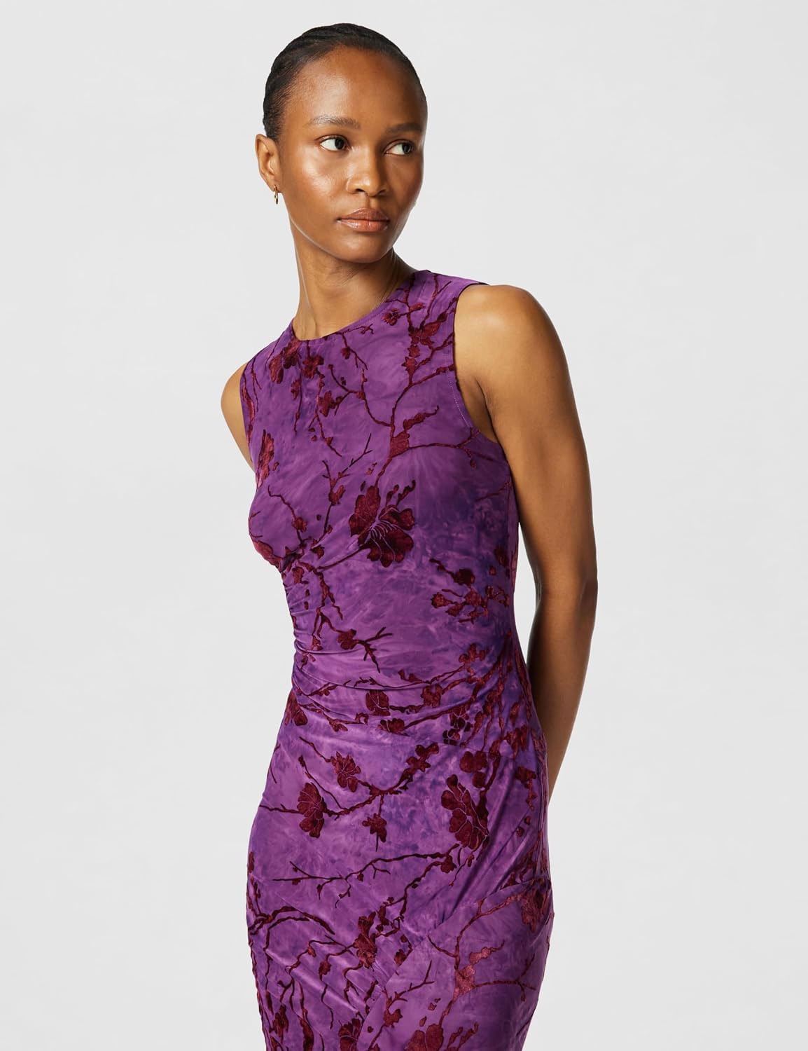Detalle 2 de Desigual Vest_Alina Casual Dress Mujer midi