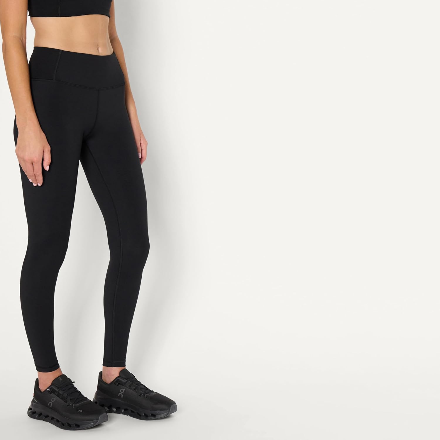 Thumbnail 1 de Amazon Essentials Damen Total Train Gym Workout Leggings – mittelhoher Bund, blickdicht, versteckte Taschen