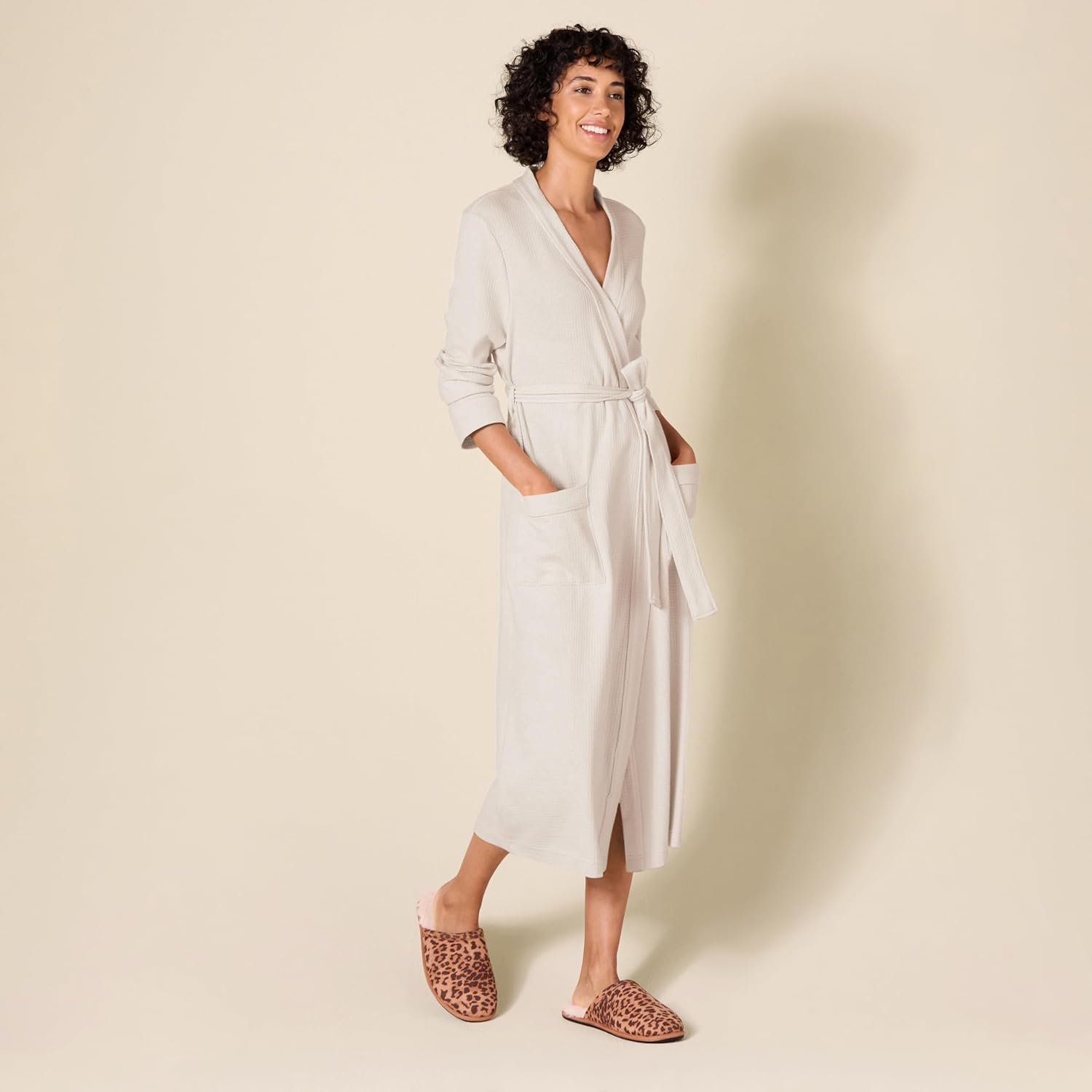 Thumbnail 4 de Amazon Essentials Women’s Lightweight Waffle Full-Length Robe (Plus Size available)