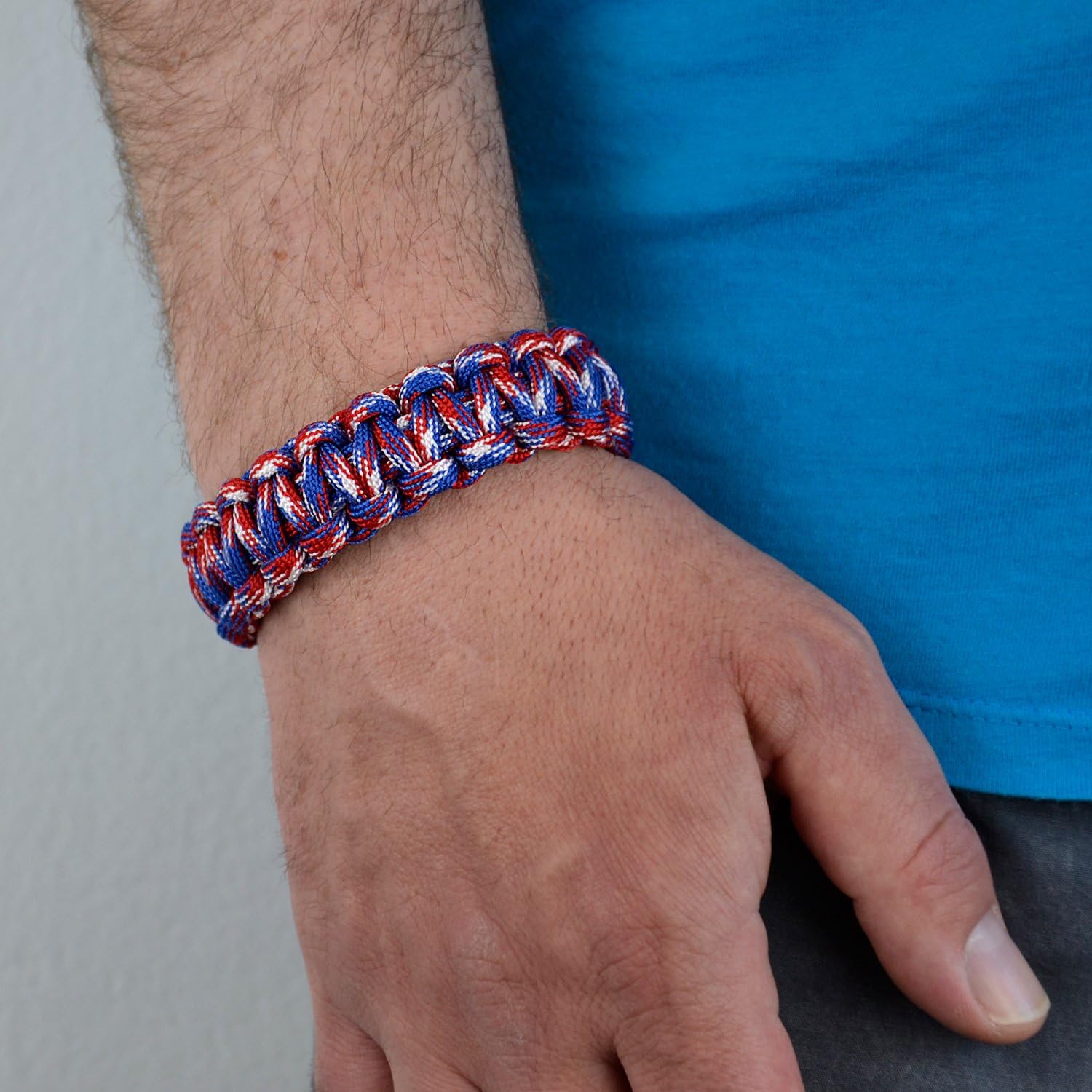 Detalle 2 de DonDon bracciale paracord da sopravvivenza