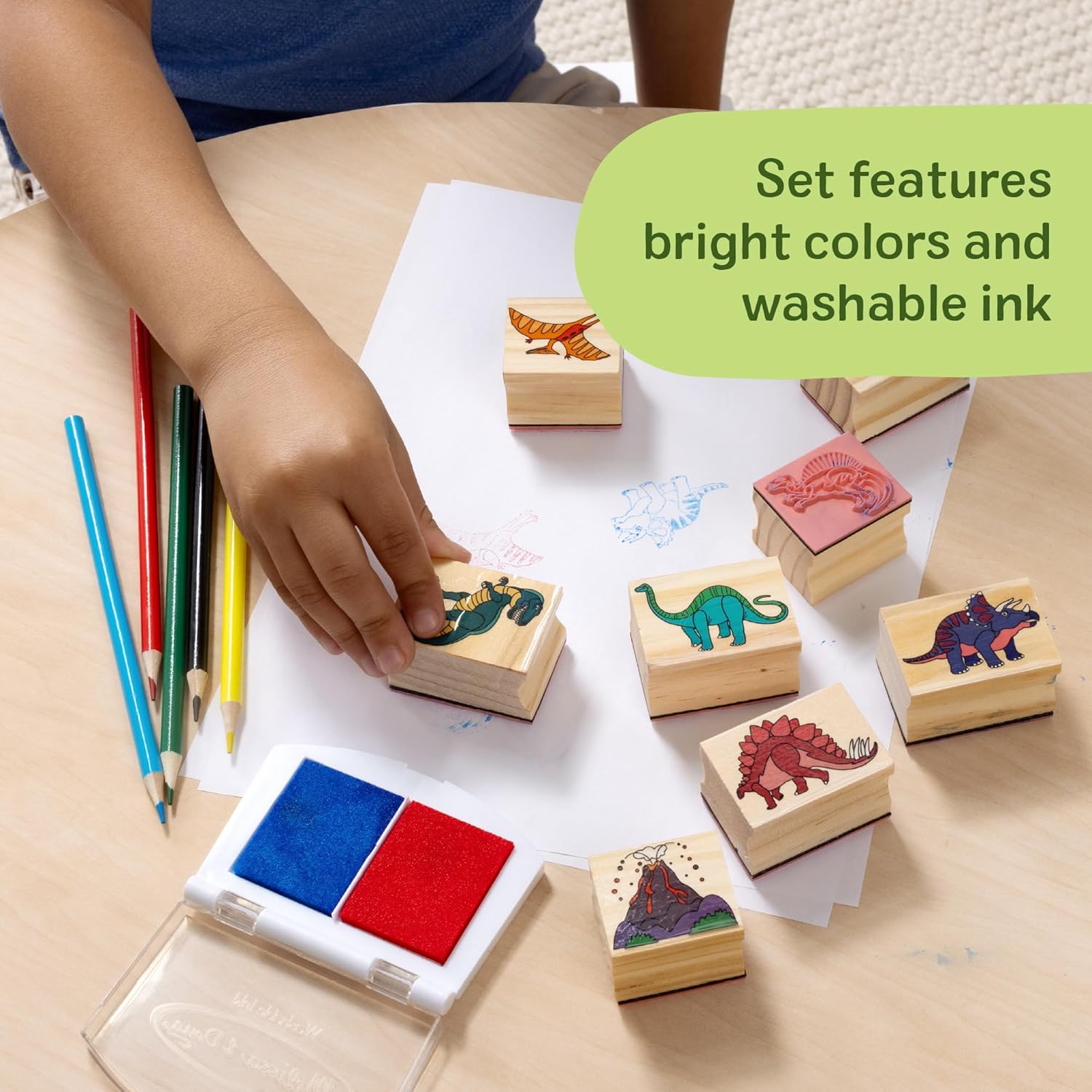 Detalle 2 de Melissa & Doug Jeu de Timbres Dinosaure en Bois – 9 timbres, tampon d’encre bicolore et 5 crayons