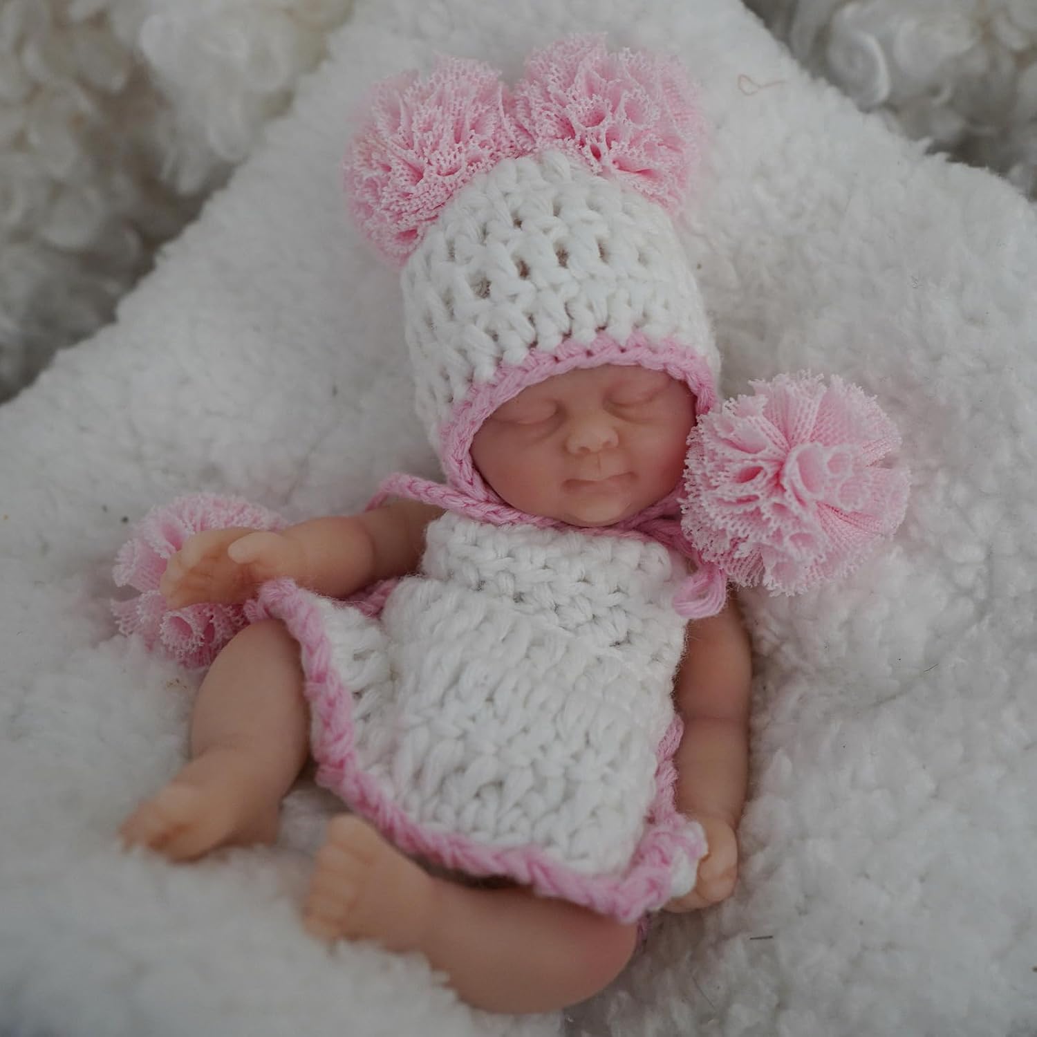 Detalle de Newtotlove Mini Silicone Baby Doll, 4.5-Inch