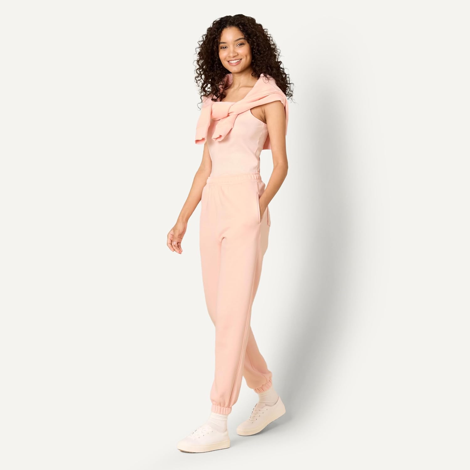 Thumbnail 3 de Amazon Essentials x Sofia Grainge Damen Hochtaillierte Jogger im Relaxed Fit