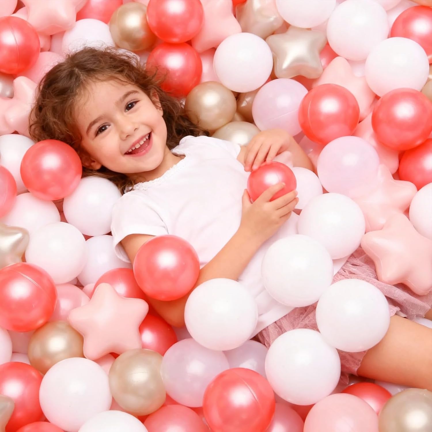 Detalle 2 de GOGOSO Ball Pit Balls for Toddlers (Pearl Red, Pink, Pearl Gold + White) 100PCS