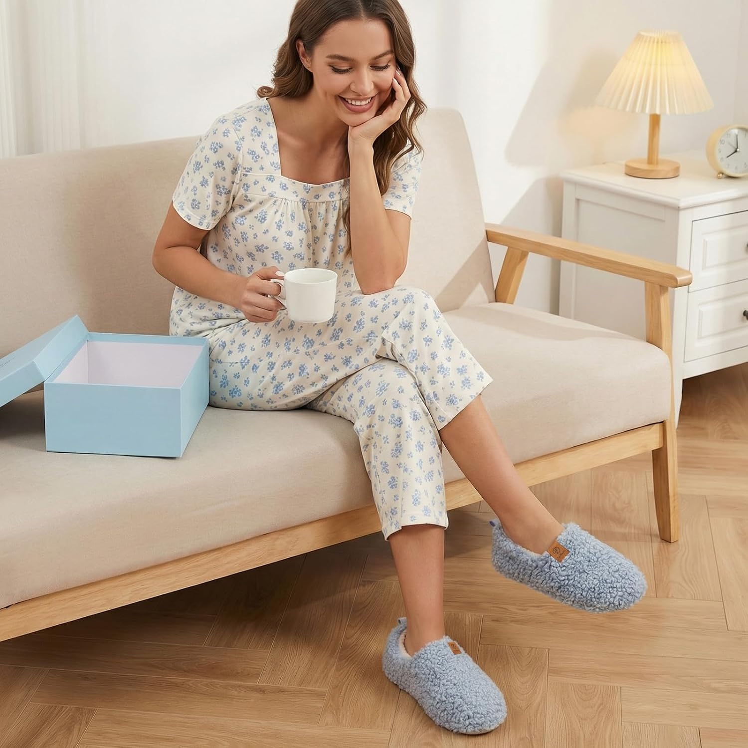 Detalle 2 de EverFoams Women’s Soft Curly Slippers memory foam