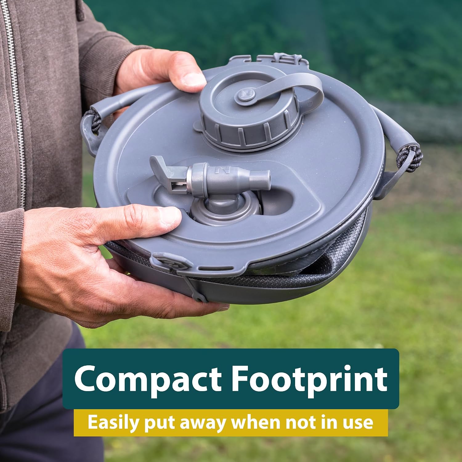 Detalle de Colapz 8L 2-in-1 Collapsible Water Container with Tap & Lid – BPA-Free Camping Carrier & Folding Bucket