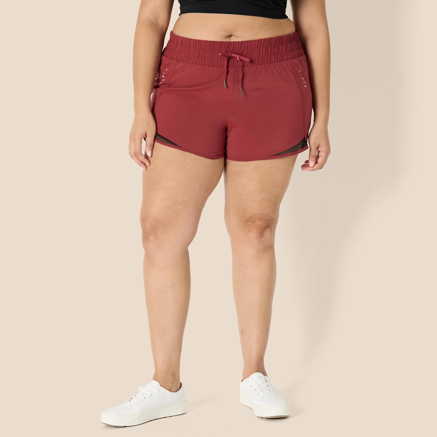 Detalle de Amazon Essentials Women's Regular-Fit Athletic Ruched Waistband Woven Running Shorts
