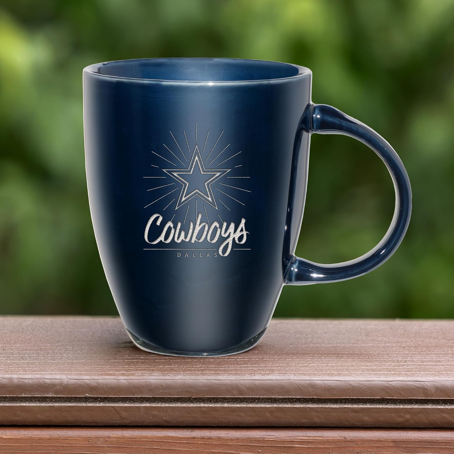 Detalle 2 de Rico Industries NFL Football Sunburst 18oz Laser Engraved Ceramic Lustre Mug