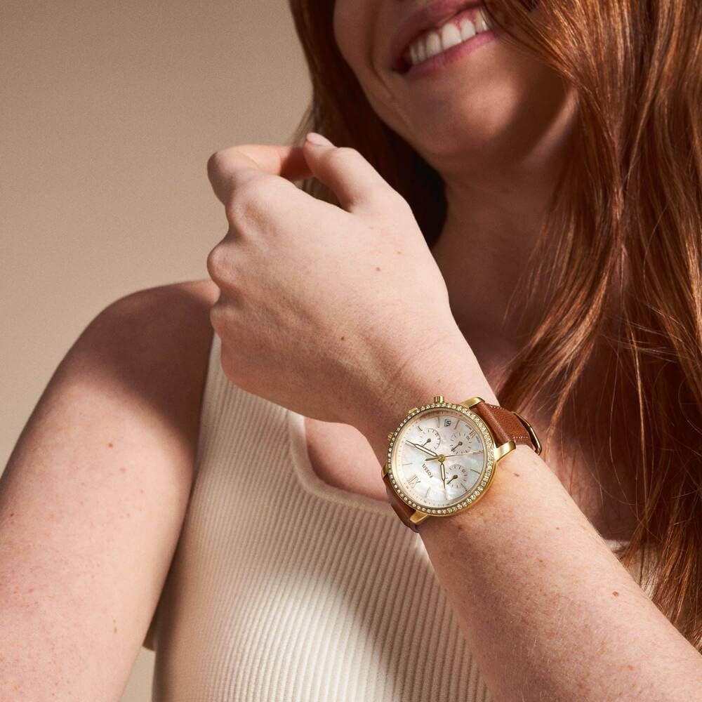 Detalle de Fossil Orologio Neutra da donna con cronografo al quarzo – cassa 36 mm, cinturino in acciaio o pelle