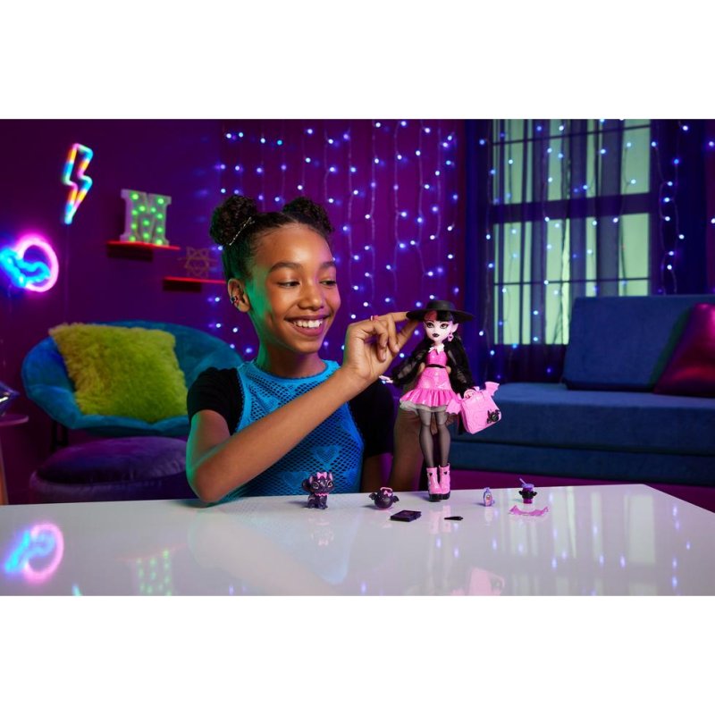 Detalle 2 de Muñeca Draculaura Monster High G3 Core Refresh 35 cm de Mattel