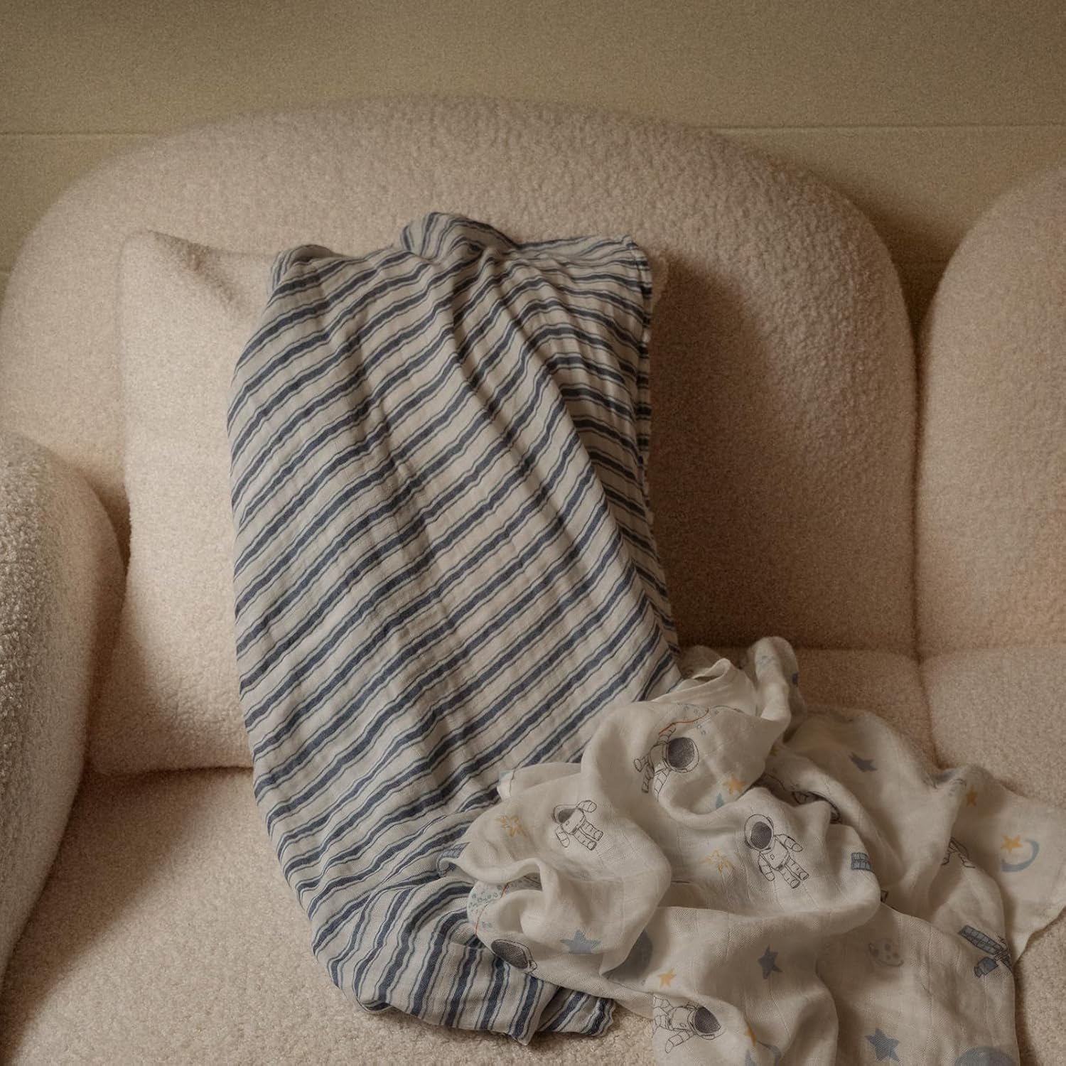 Thumbnail 5 de GLLQUEN BABY Muslin Squares Cloths 6-Pack (70cm x 70cm) in Astronauts Design
