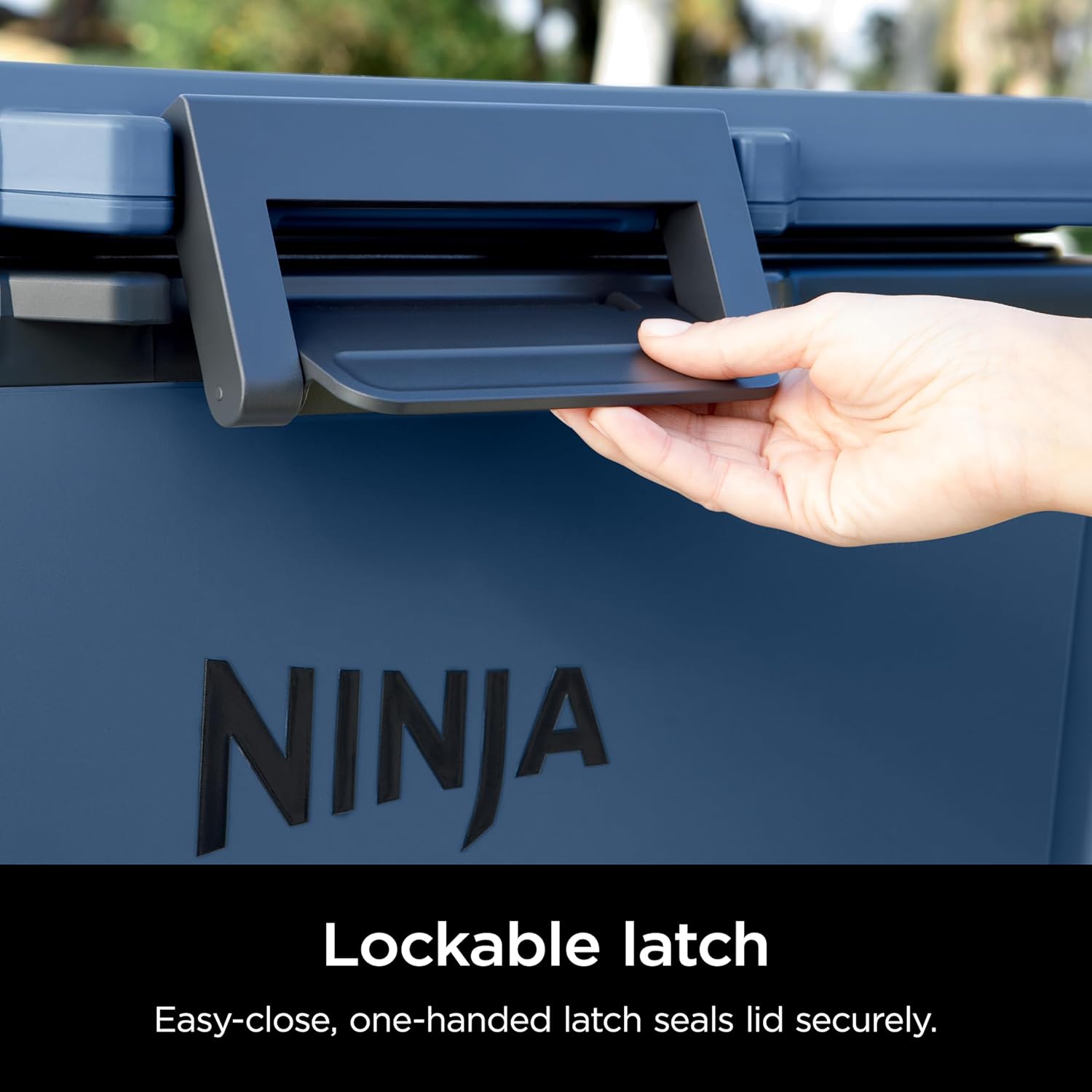 Thumbnail 3 de Ninja FB151BL FrostVault 50qt Cooler