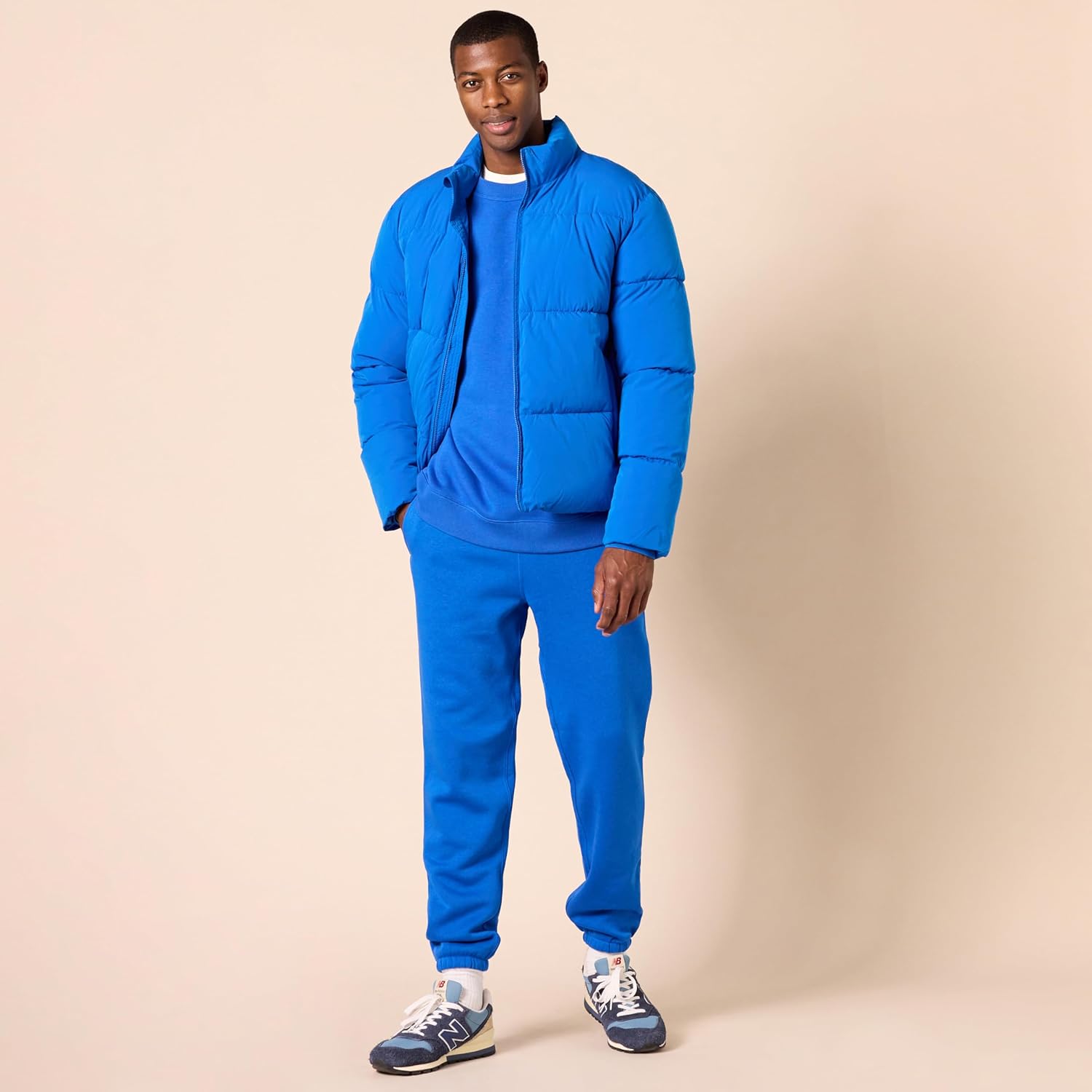 Thumbnail 4 de Amazon Essentials Herren Unten geschlossene Jogginghose mit lockerer Passform – Big & Tall