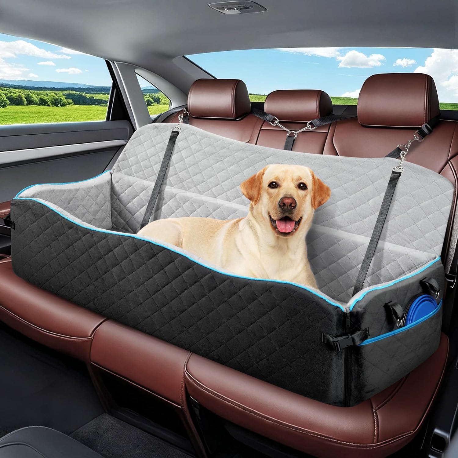 Detalle de Tivray Large Dog Car Seat: A practical booster bed for big dogs on the move