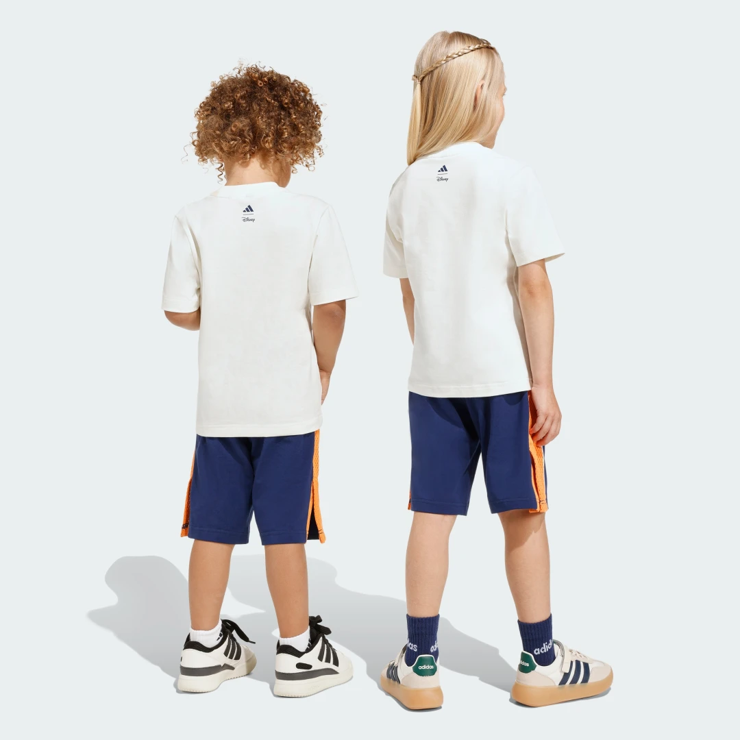 Detalle 2 de Conjunto con camiseta Adidas Disney Mickey Mouse – Blanco