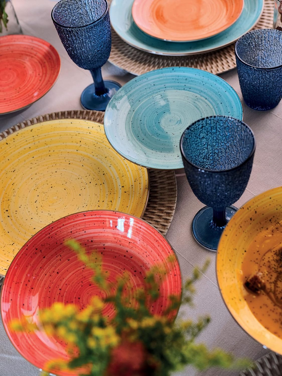 Detalle de Tognana Kaleido, Juego de 18 Platos de Porcelana para 6