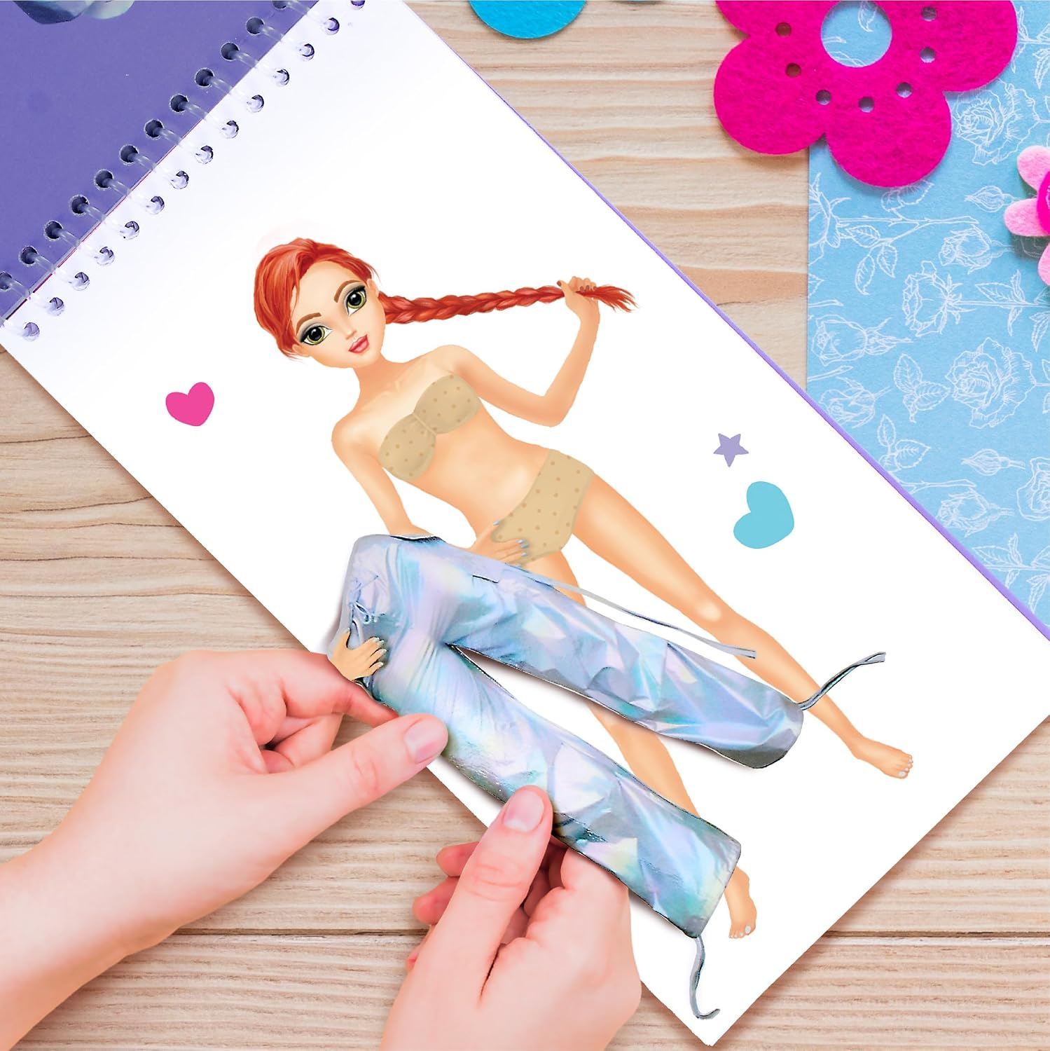 Detalle de BSCOOL Dancers Dress-Up Sticker Activity Book, 100+ Stickers for Ages 5+