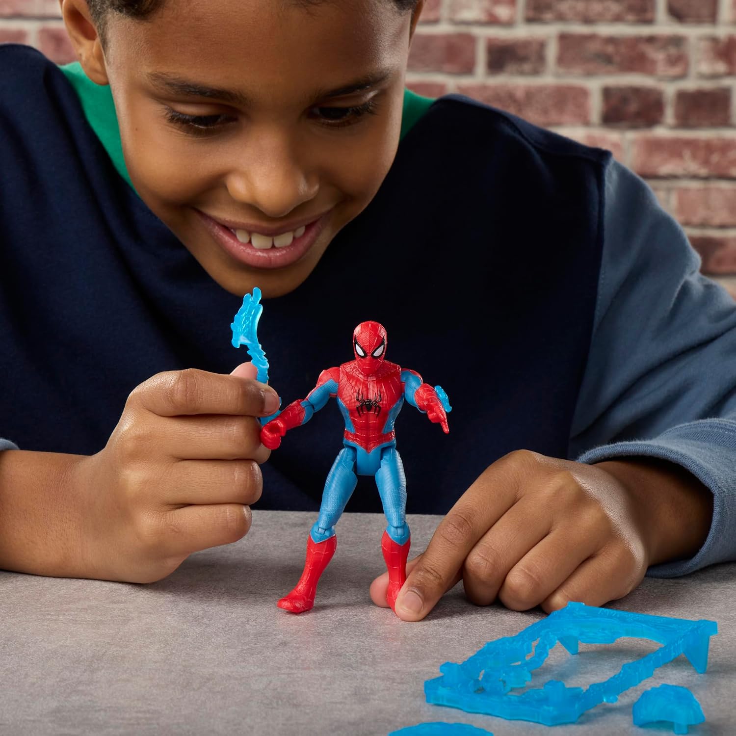 Thumbnail 6 de Marvel G33955X0 Spider-Man ActionVerse, figurka 11,4 cm z 6 akcesoriami
