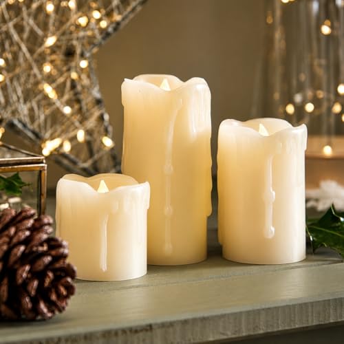 Detalle 1 de Festive Lights Real Wax Cream LED Pillar Candles: Set of 3